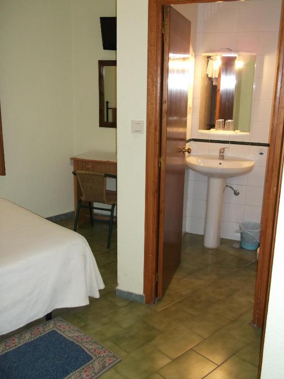 Pension Atlantida Granada Room photo