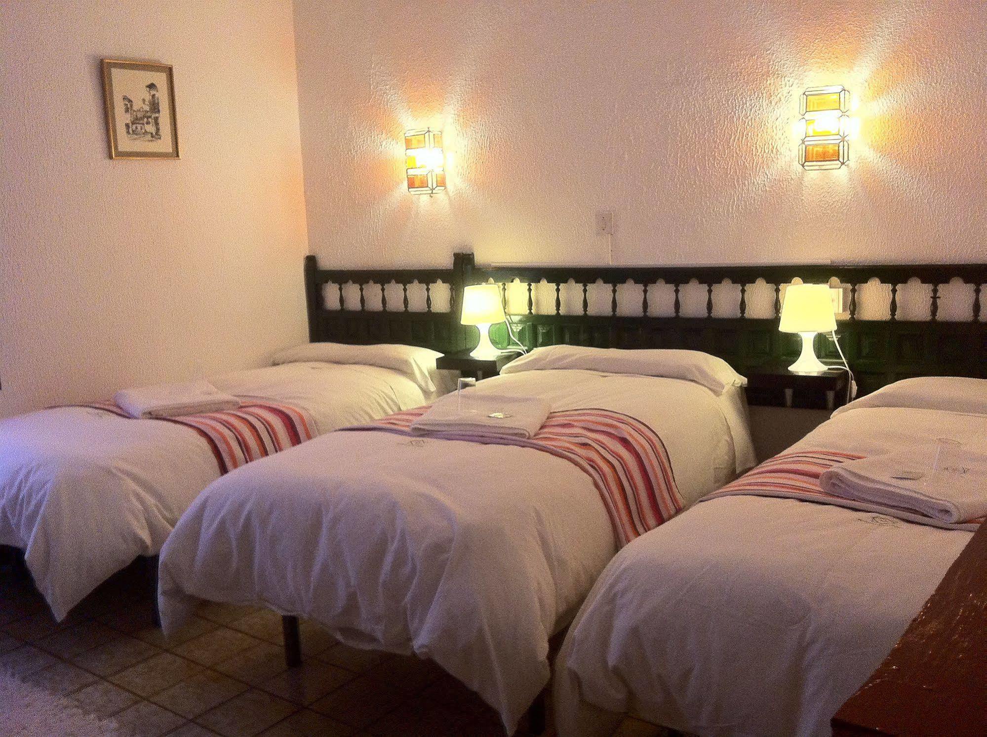 Pension Atlantida Granada Exterior photo