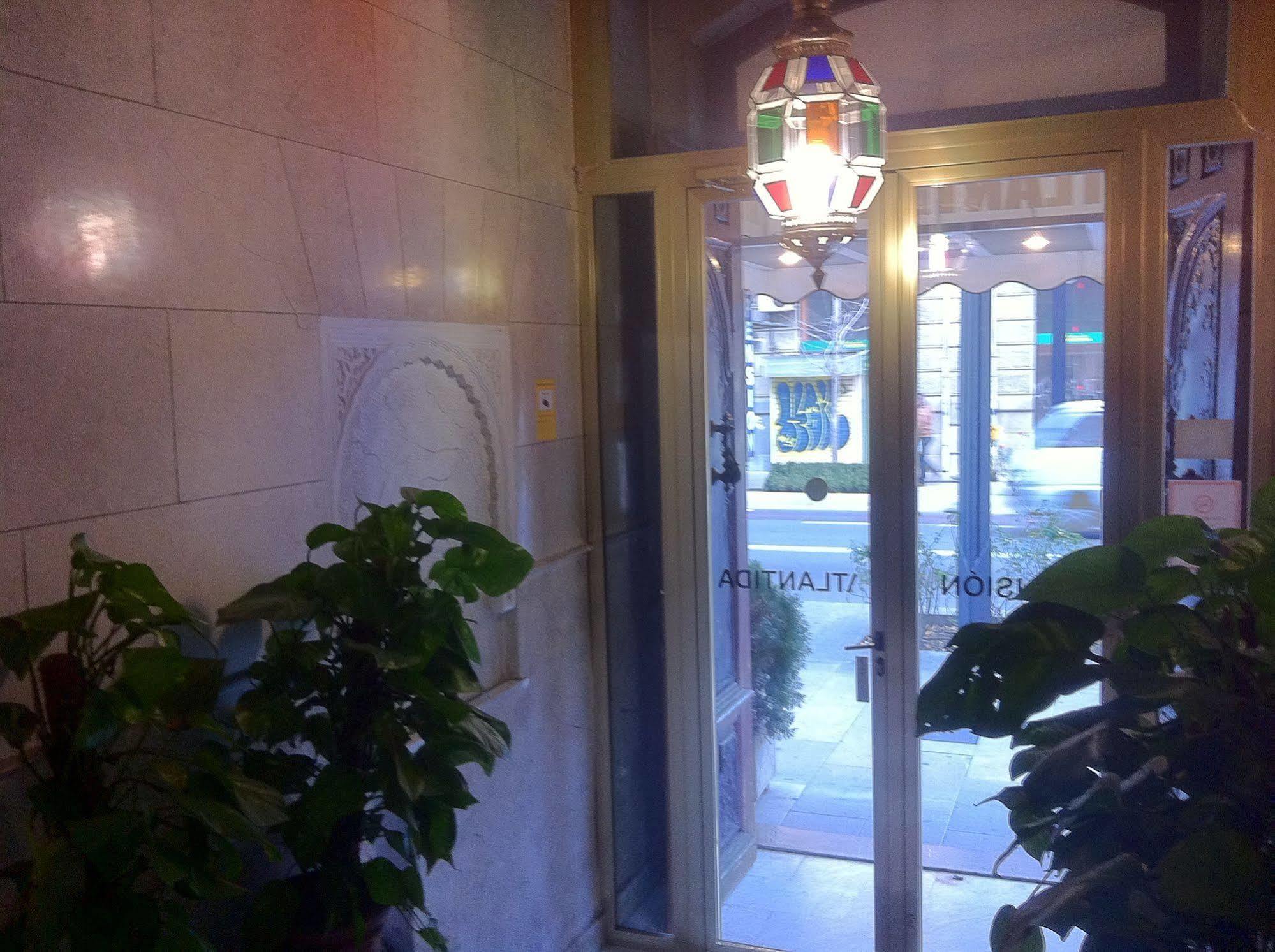 Pension Atlantida Granada Exterior photo